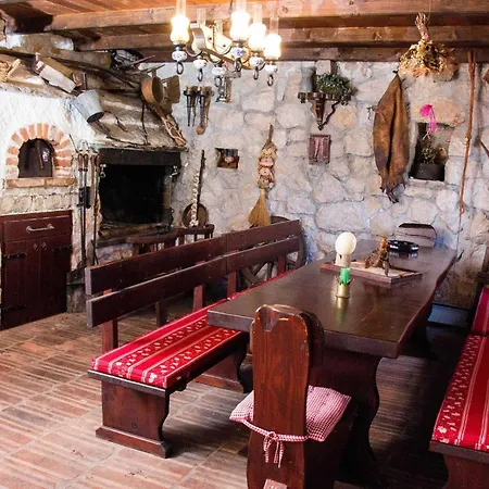 Authentic Dalmatian Hillside Escape With Pool, Sauna & Bbq * Zadvarje