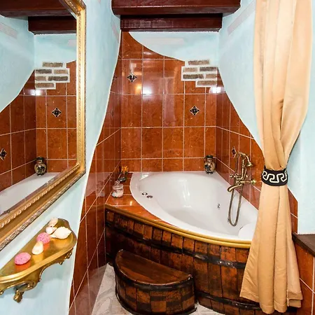 بيت للعطل Authentic Dalmatian Hillside Escape With Pool, Sauna & Bbq