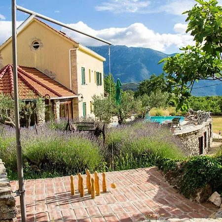 Authentic Dalmatian Hillside Escape With Pool, Sauna & Bbq بيت للعطل Zadvarje